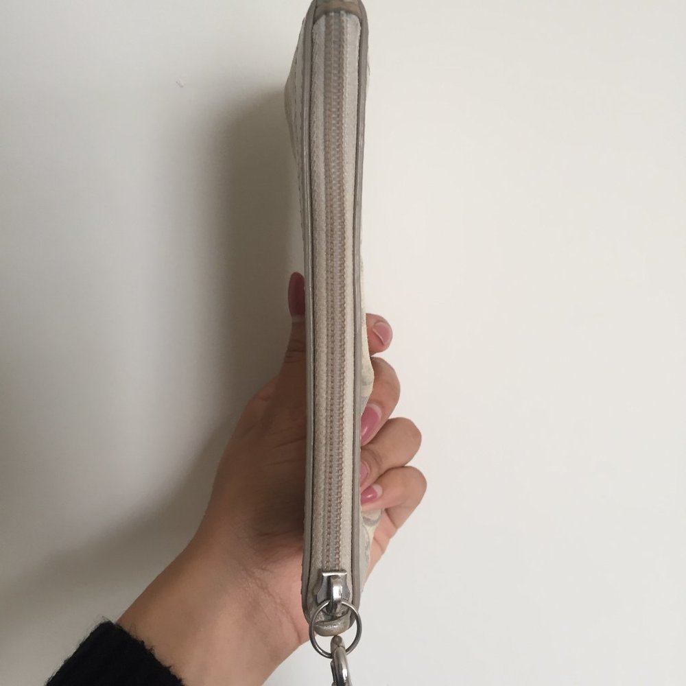Coach Wristlet - Picture 4 of 6